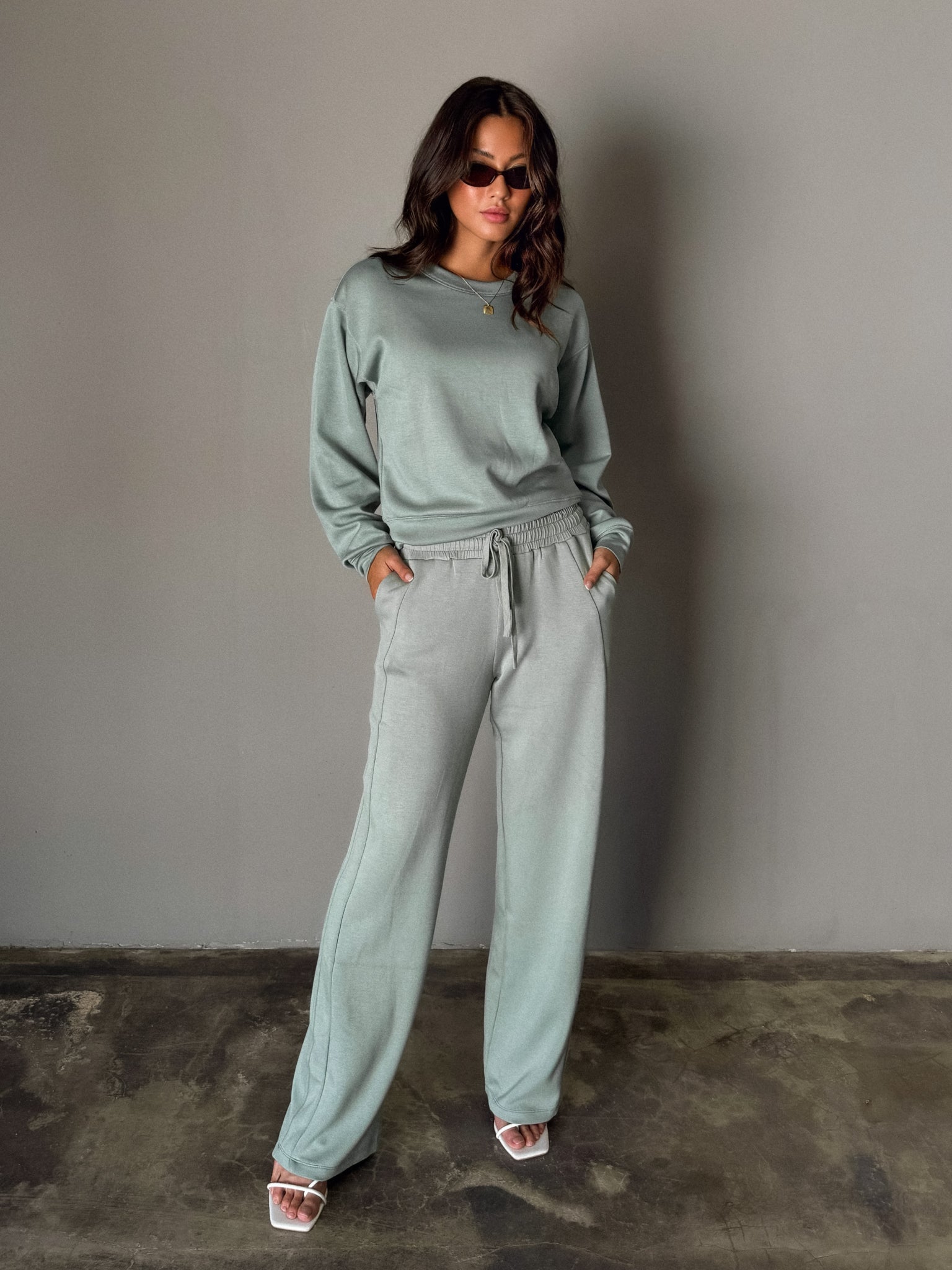 Lena Sweatshirt in Sage Green