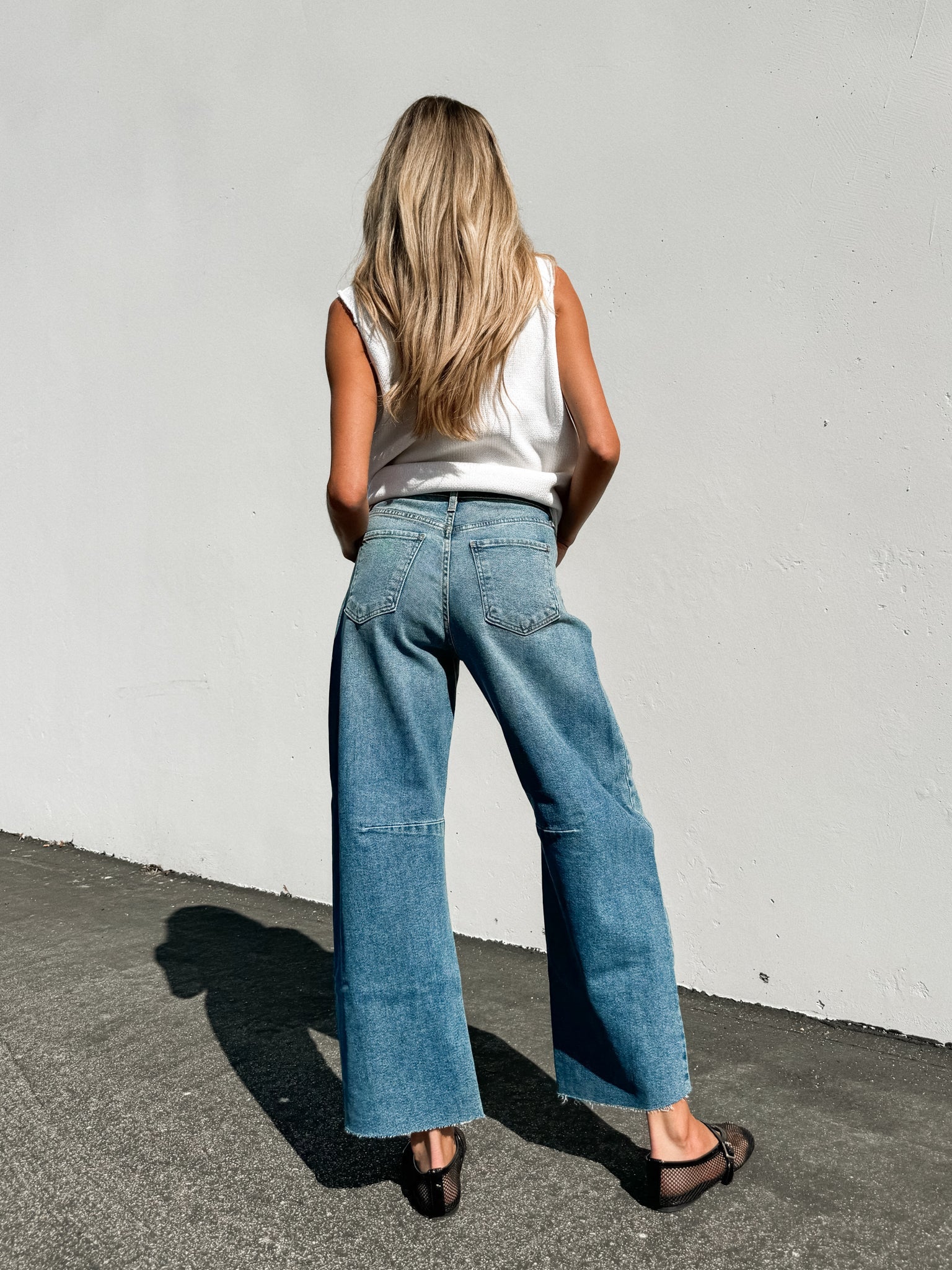 Trendsetter Barrel Jeans in Med Wash
