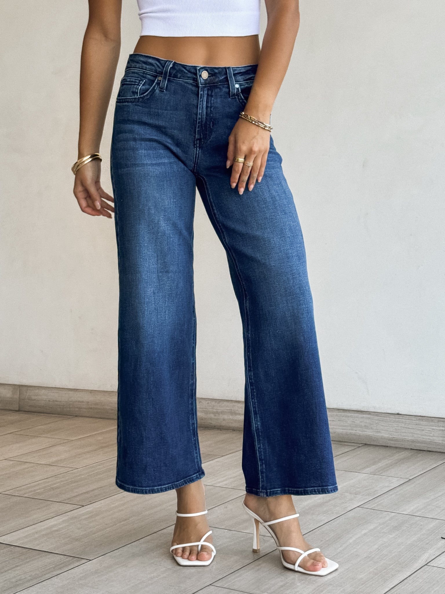 Vada Wide Leg Jeans in Dark Denim