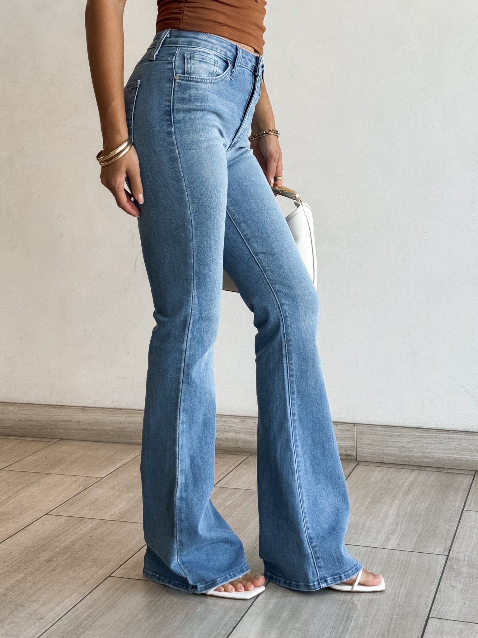 Cleo Skinny Flare Jeans in Med Denim
