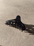 Vinnie Claw Clip in Black